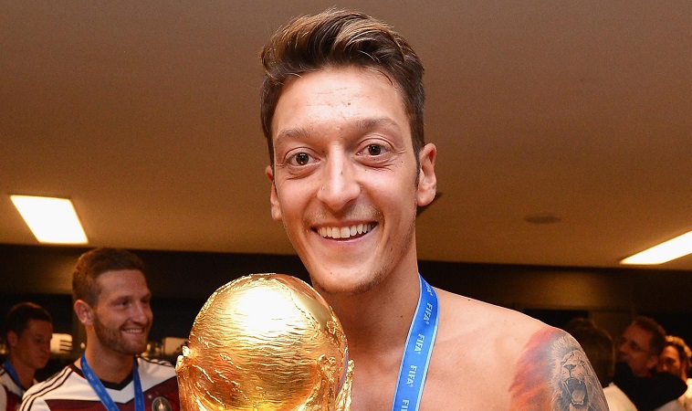 Sự Nghiệp Của Mesut Özil: Từ Thần Đồng Đến Nỗi Thất Vọng